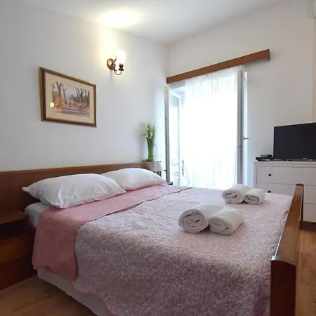 Apartment Pavic *