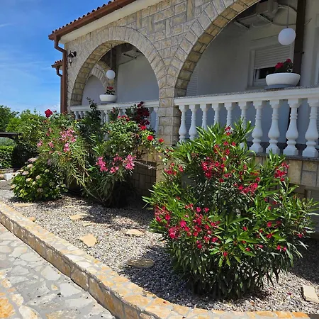 Pavic Малинска